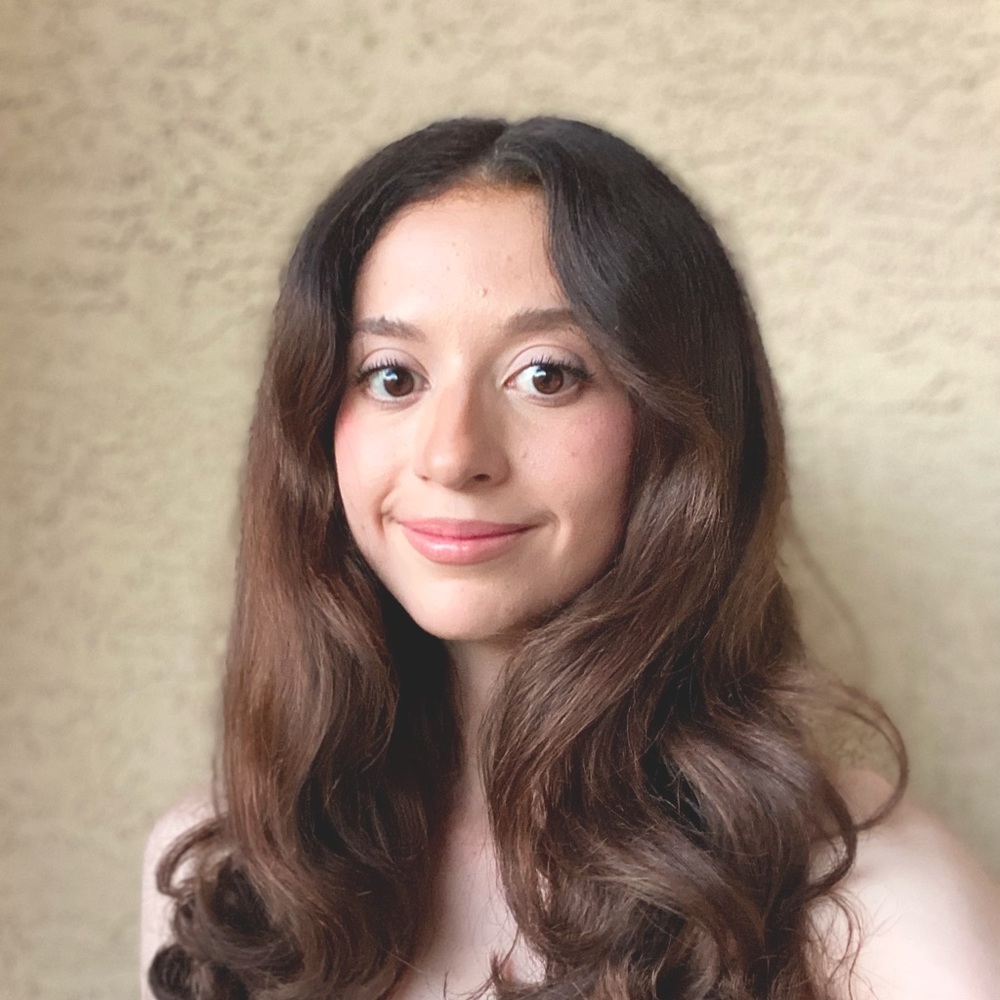 Meet your Posher, Julieta